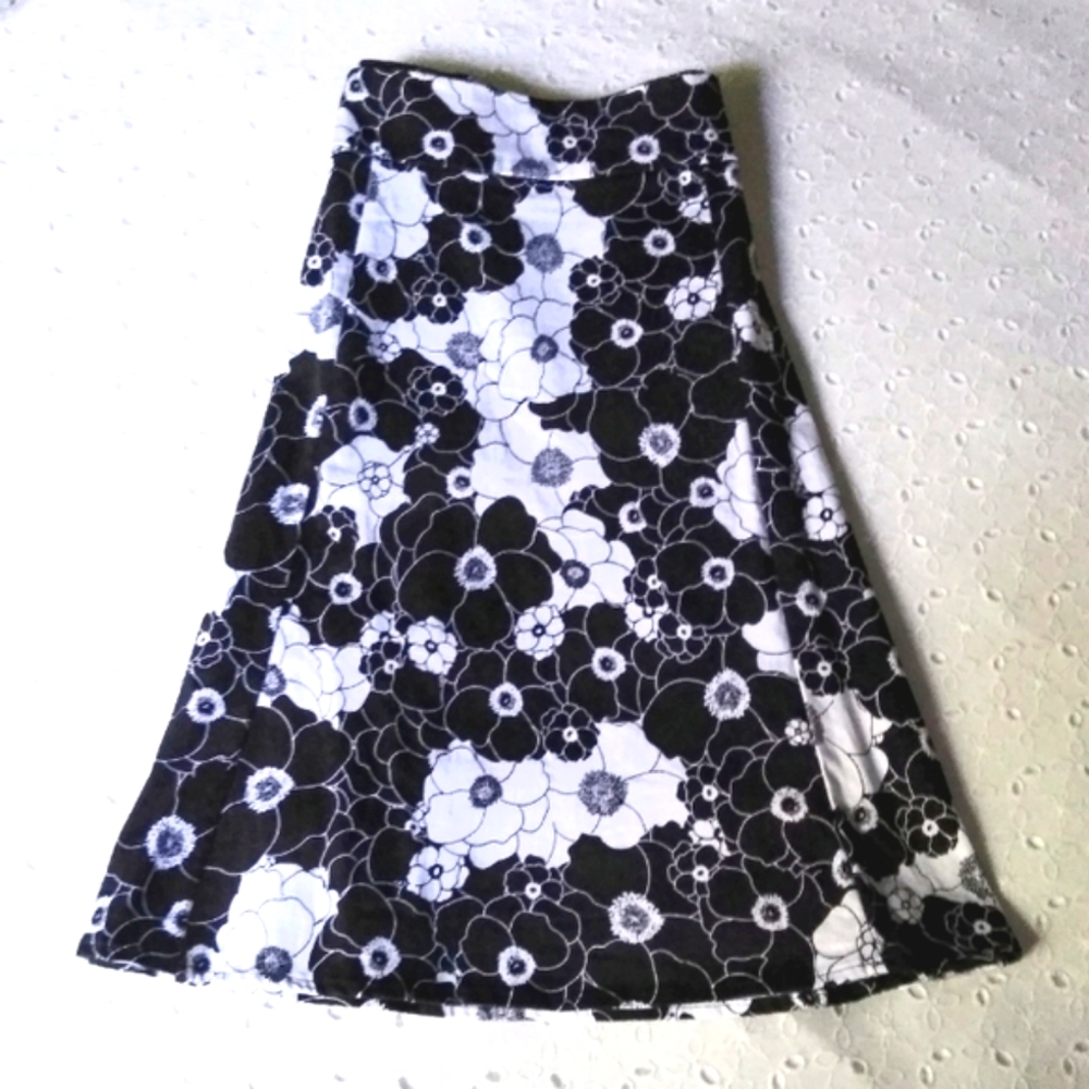 Flared Floral Print Skirt Black White Flowers Cotton Blend Sz 14